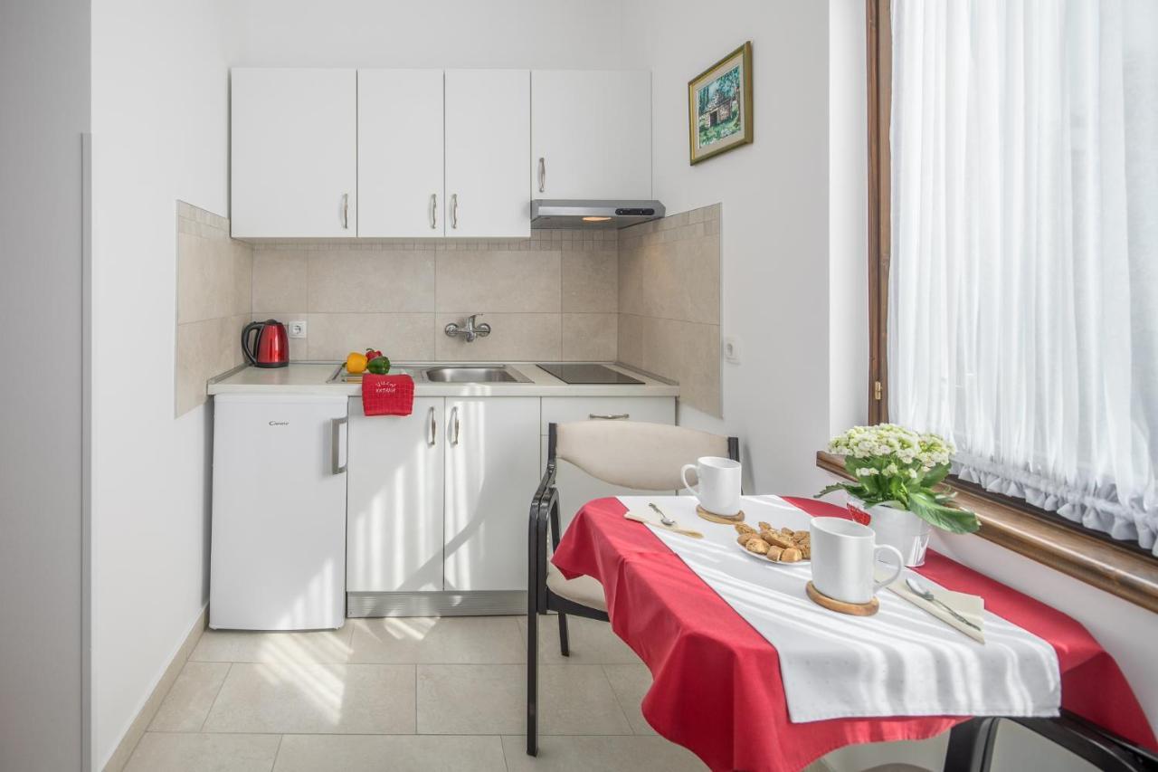 פורץ Apartments Villa Katana מראה חיצוני תמונה