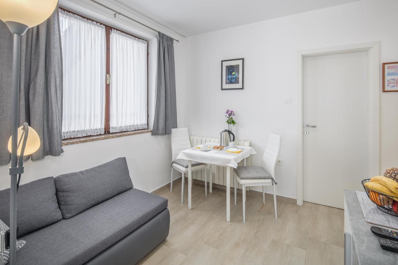 פורץ Apartments Villa Katana מראה חיצוני תמונה