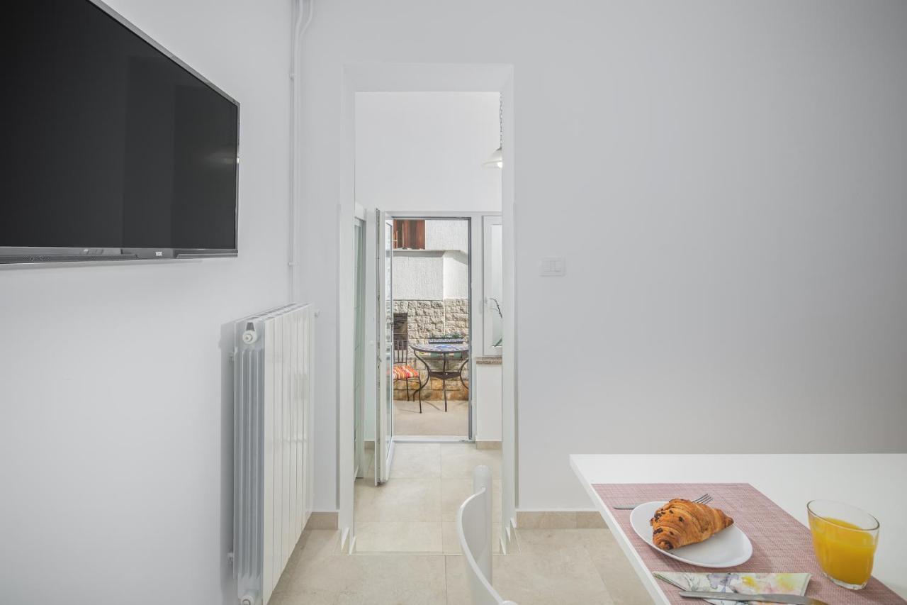 פורץ Apartments Villa Katana מראה חיצוני תמונה