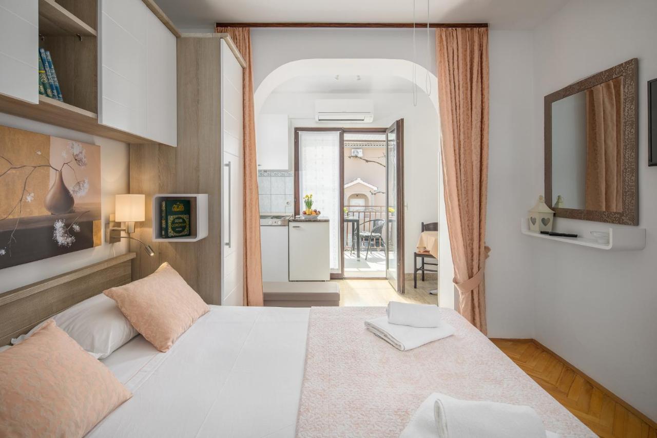 פורץ Apartments Villa Katana מראה חיצוני תמונה
