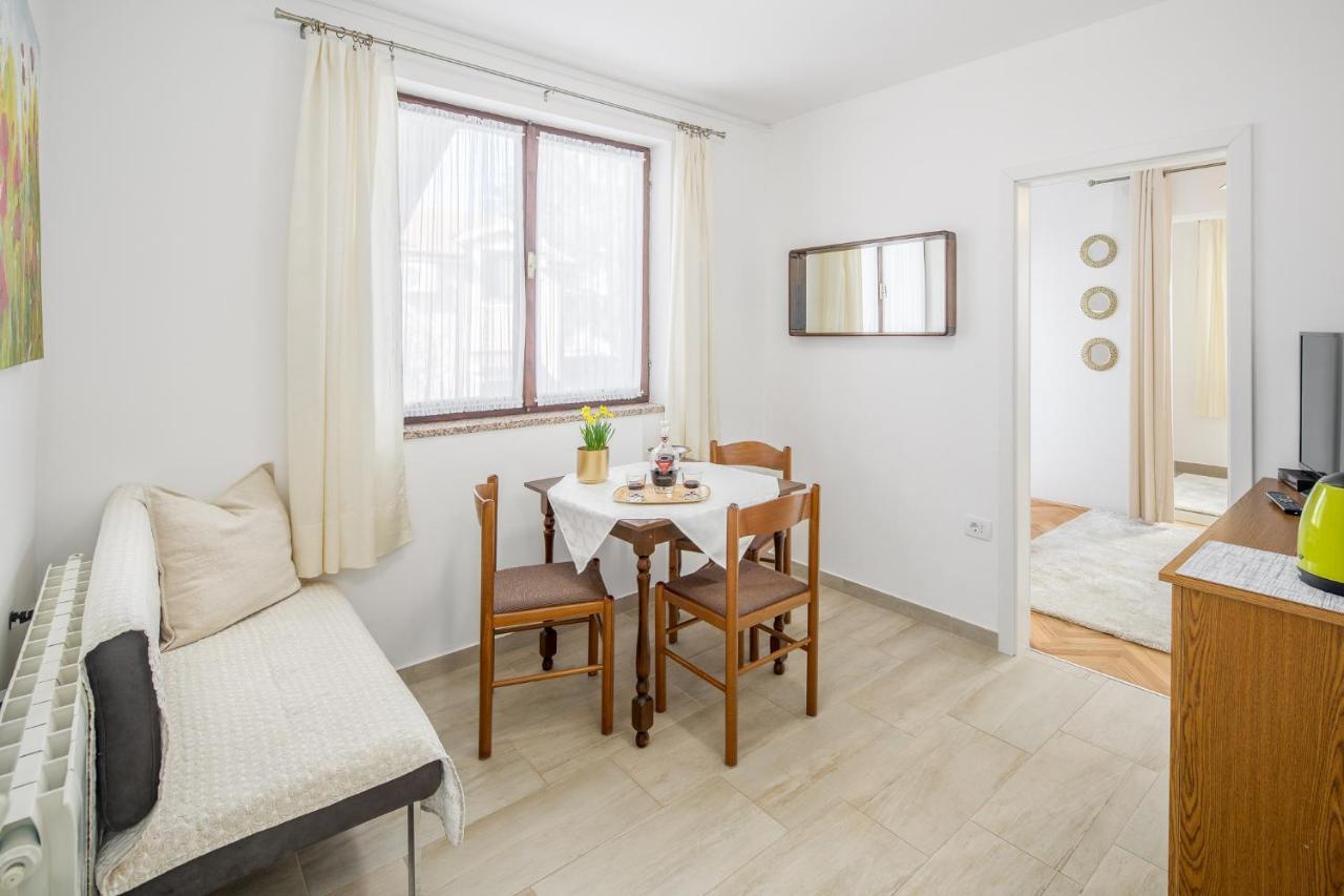 פורץ Apartments Villa Katana מראה חיצוני תמונה
